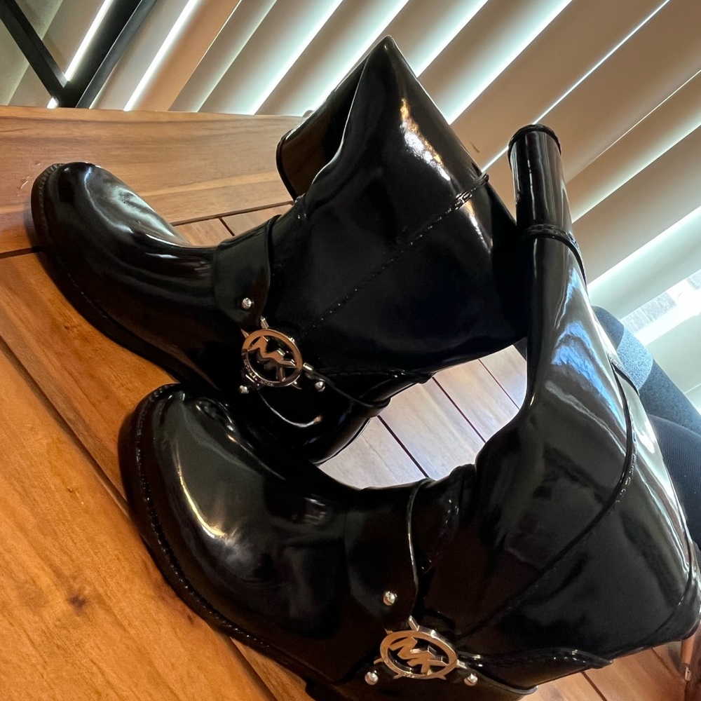 MK black rain boots size 6